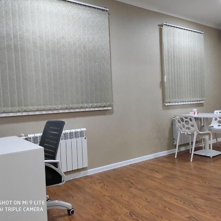 1-Bedroom Apartment In The Very City Center ทาชเคนต์ ภายนอก รูปภาพ