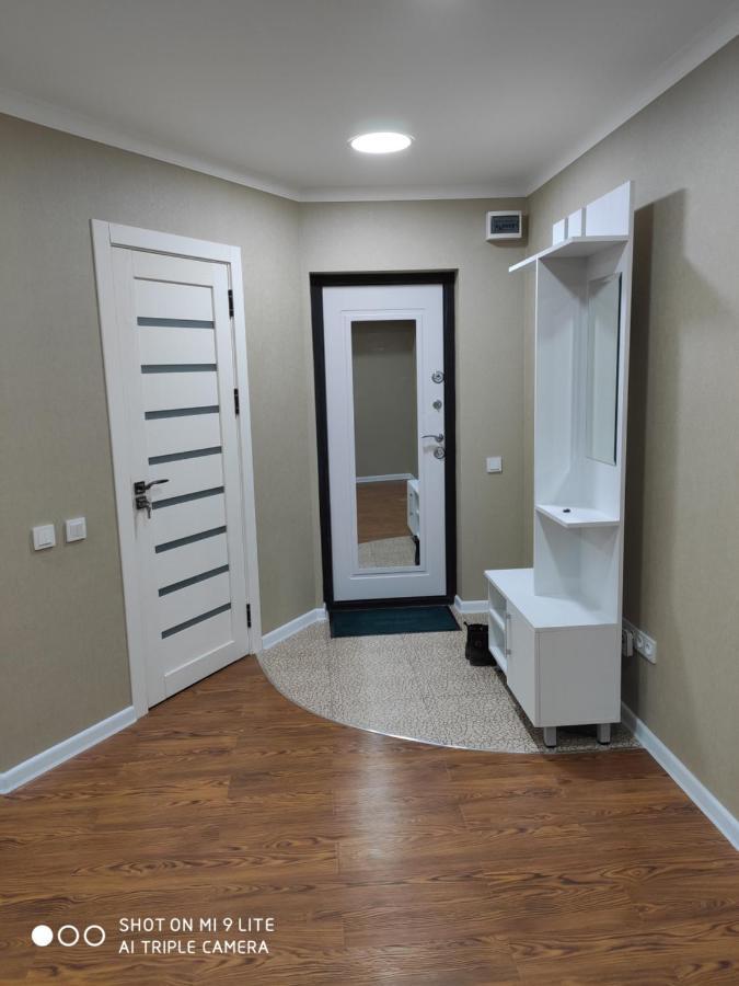 1-Bedroom Apartment In The Very City Center ทาชเคนต์ ภายนอก รูปภาพ