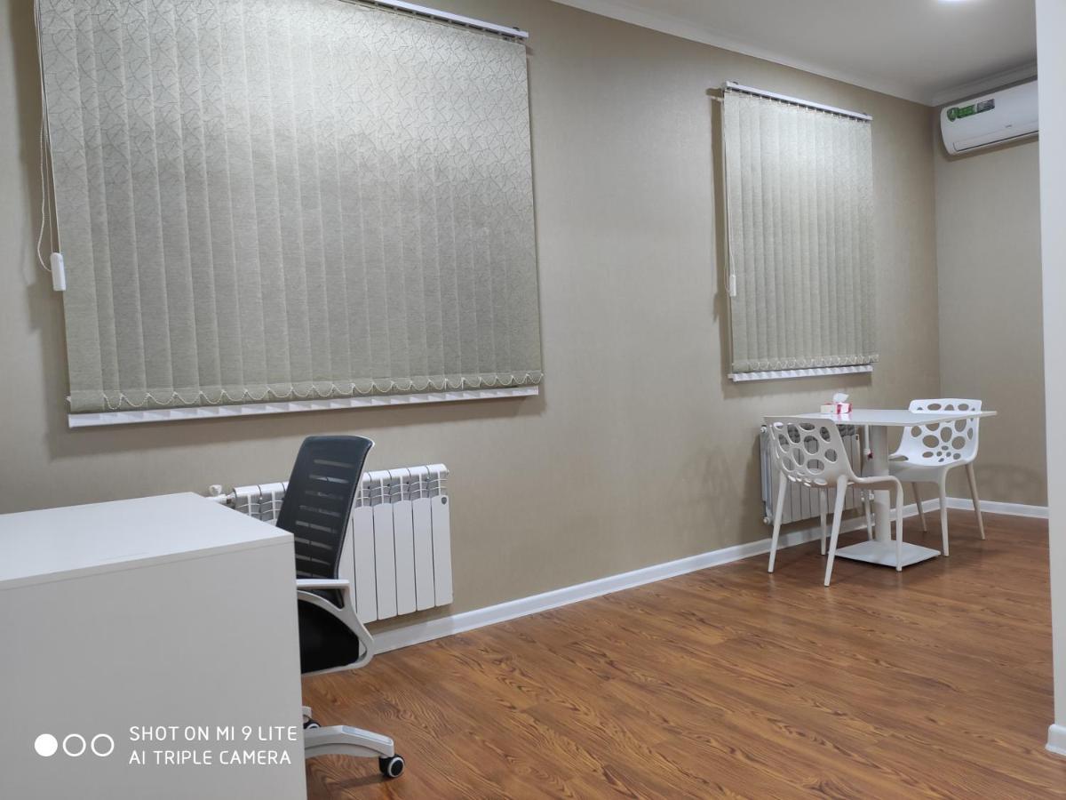 1-Bedroom Apartment In The Very City Center ทาชเคนต์ ภายนอก รูปภาพ